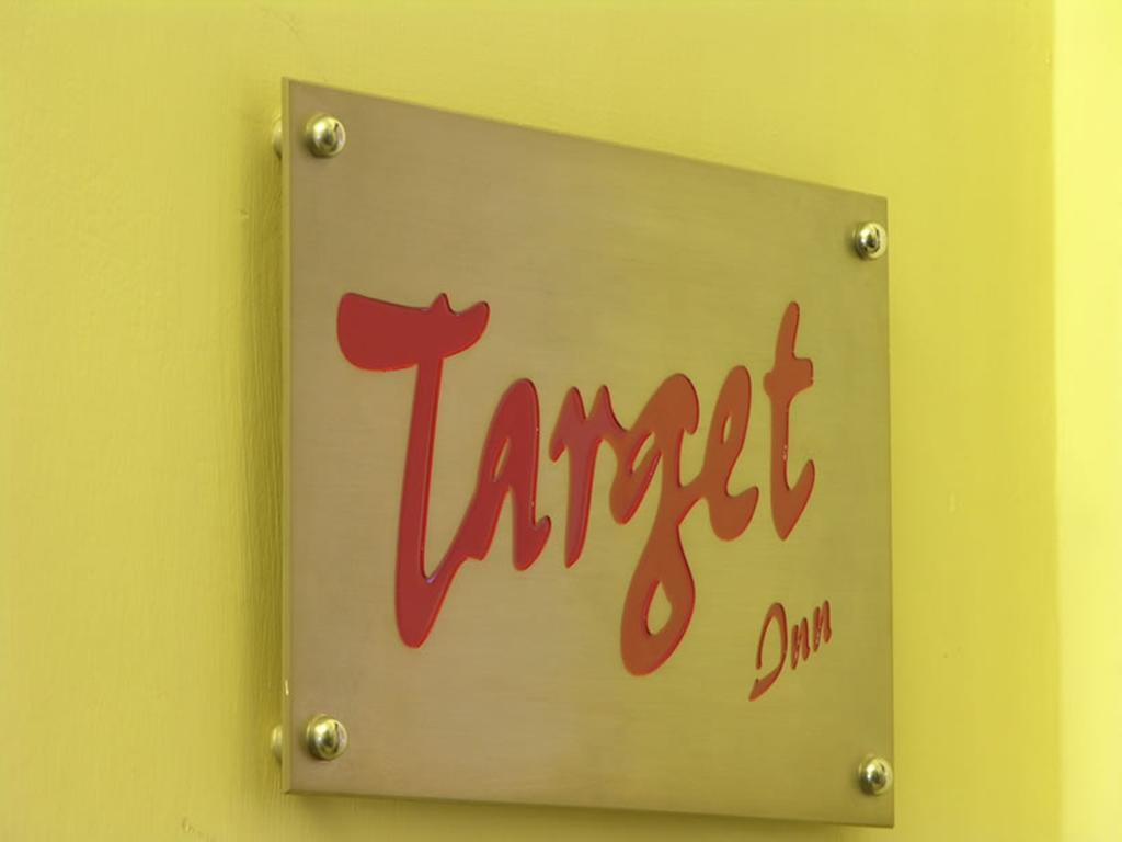 Target Inn Rooms Рим Экстерьер фото